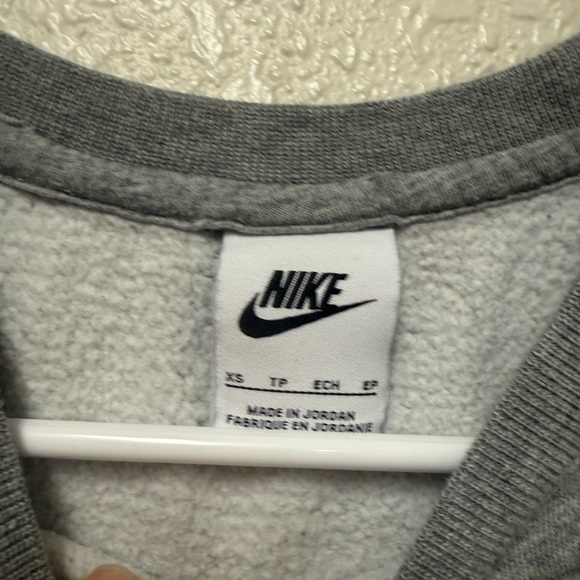 NIKE Crewneck Sweater in Heather Gray Size XS - Picture 8 of 9